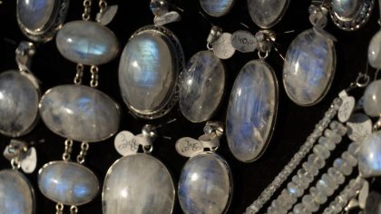 Rainbow moonstone necklage earrings jewelry